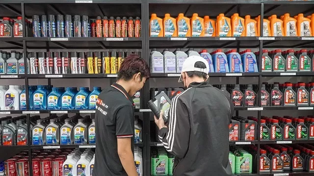 Nhân Viên Kinh Doanh Xăng Dầu Nhớt